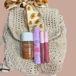 CROTCHETED BACKPACK FOR THE BEACH WITH GOODIES